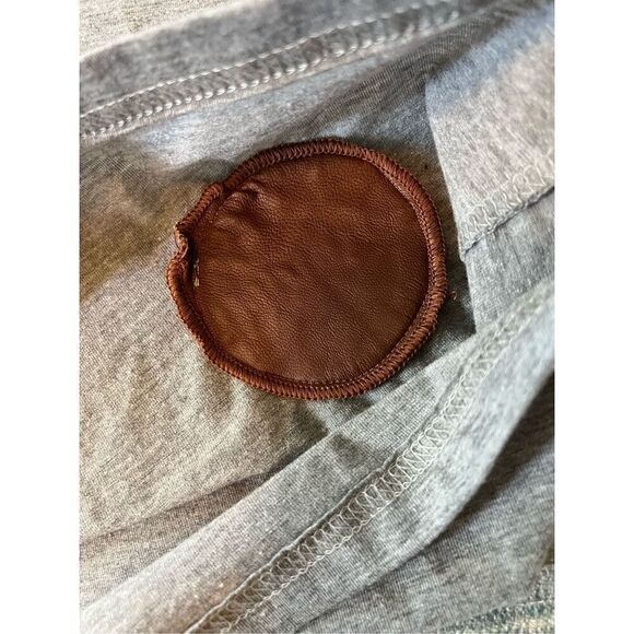 Twisty Tee Gray Bottle Opening Tank Top Medium - Picture 5 of 6